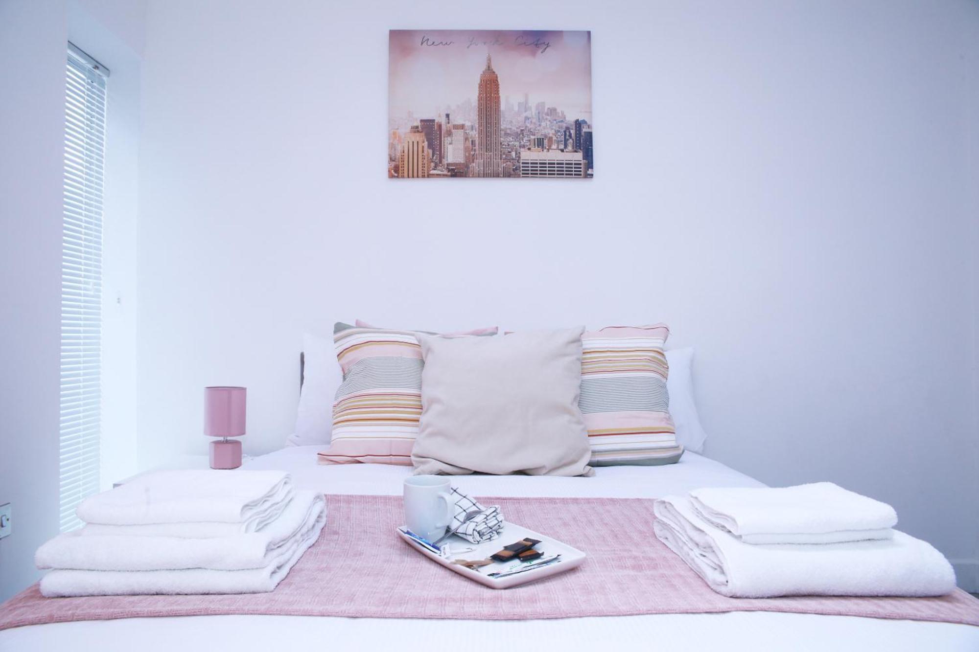 Apartament Harrow Luxury Flat With Free Parking. Londyn Zewnętrze zdjęcie