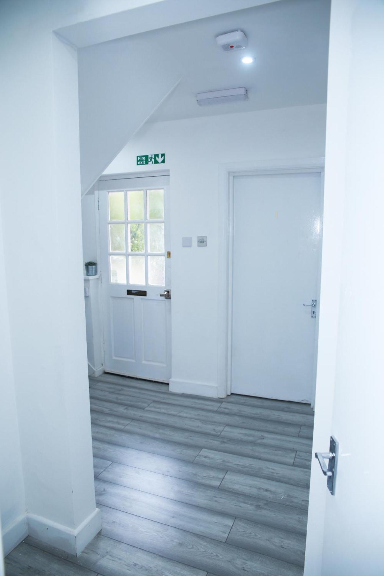 Apartament Harrow Luxury Flat With Free Parking. Londyn Zewnętrze zdjęcie